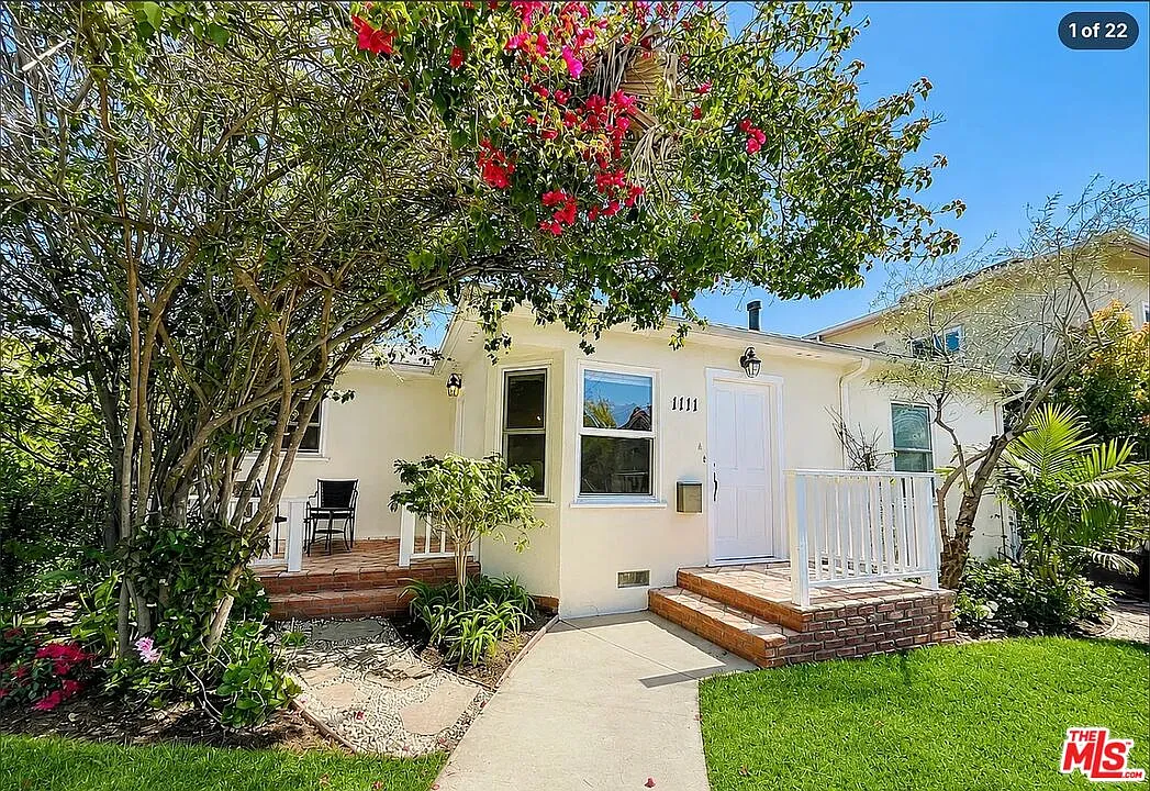 3 bed, 1.5 bath, $5,800 — Photo 1