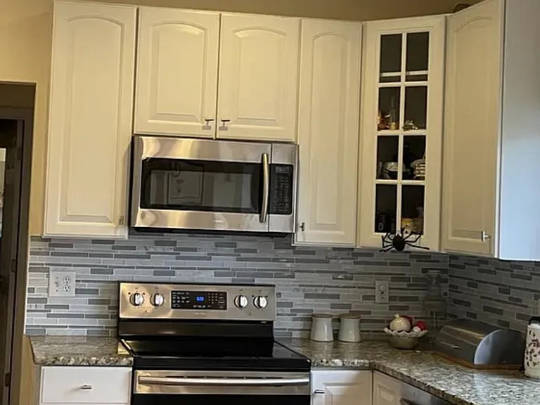 5700 Crestwood Dr — Photo 3