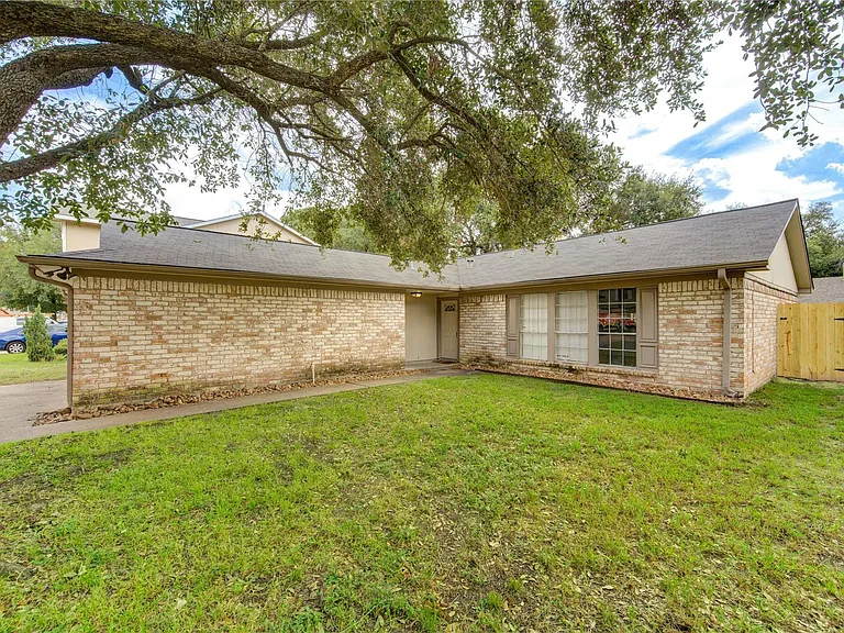 950 Grand Junction Dr — Photo 31