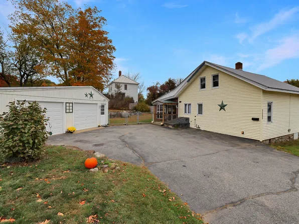 9 Carver Street, Mexico, ME 04257