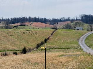 1528 Fairfield Rd, Westmoreland, TN 37186