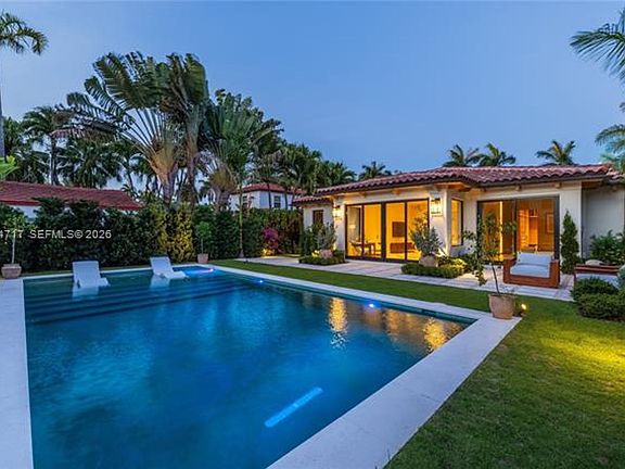 4th image of 4430 Royal Palm Ave #0
