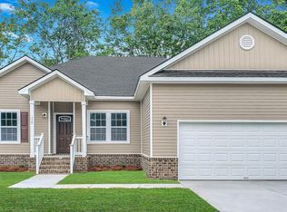 115 Live Oak Ln, Garden City, GA 31408