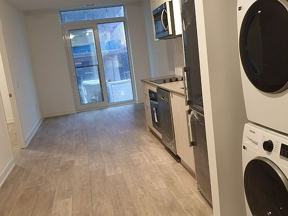 2nd image of 100 Dalhousie St #418
