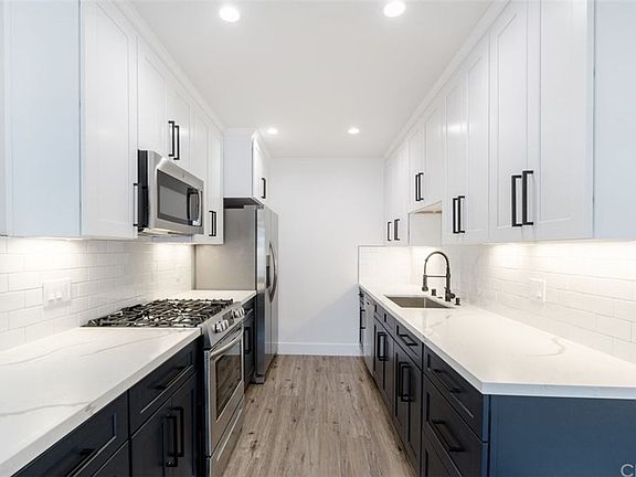 3rd image of 2420 Grant Ave #5