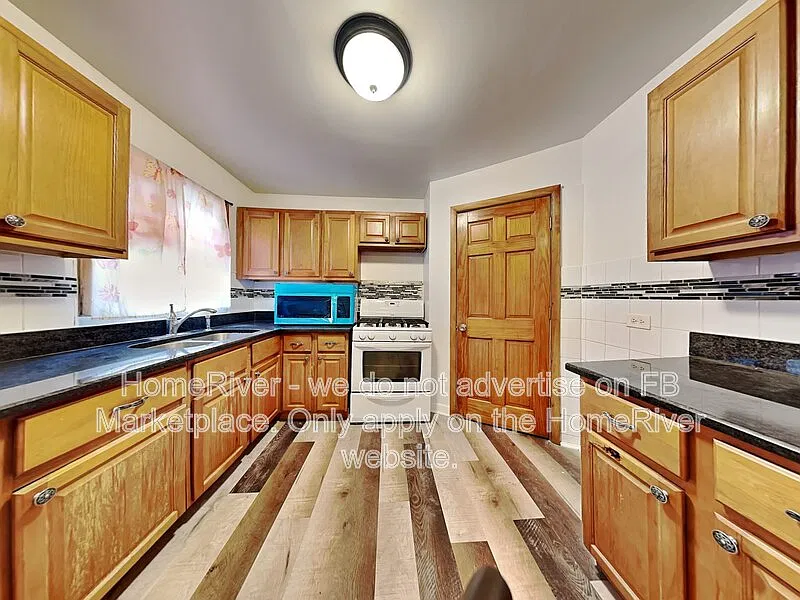 3 bed, 2.0 bath, 1108 sqft, $1,995 — Photo 1