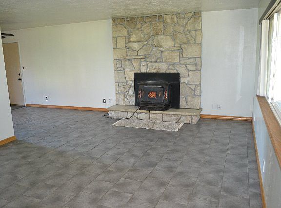 5th image of 2397 N 35 W
