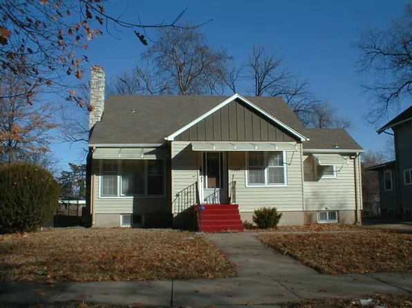 1220 Houston St, Manhattan, KS 66502