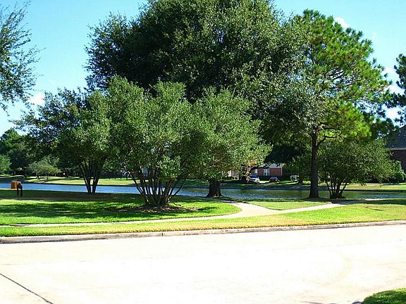 2nd image of 3510 S Lake Village Dr