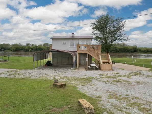6599 County Road 398, Amazonia, MO 64421