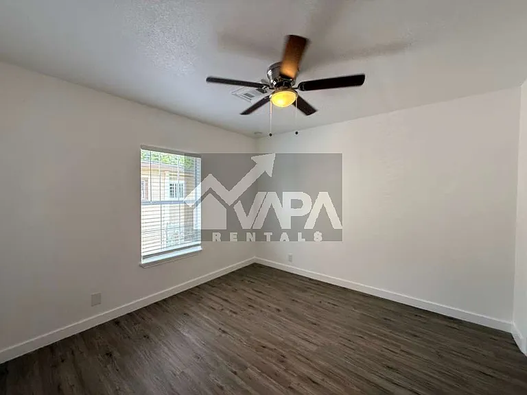118 Gaskin Dr — Photo 10