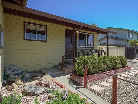 3rd image of 2225 Twin Hills Dr