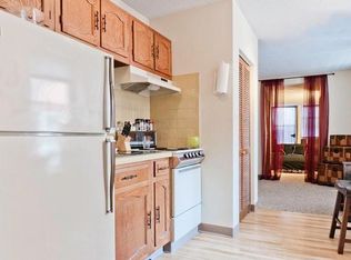 45 Charter St #2V, Boston, MA 02113
