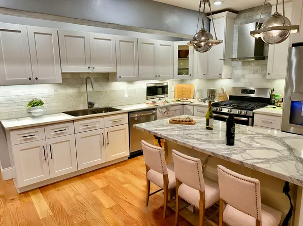 11 S Mason St #6, Salem, MA 01970