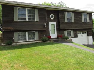 43 White Farm Rd, Wingdale, NY 12594