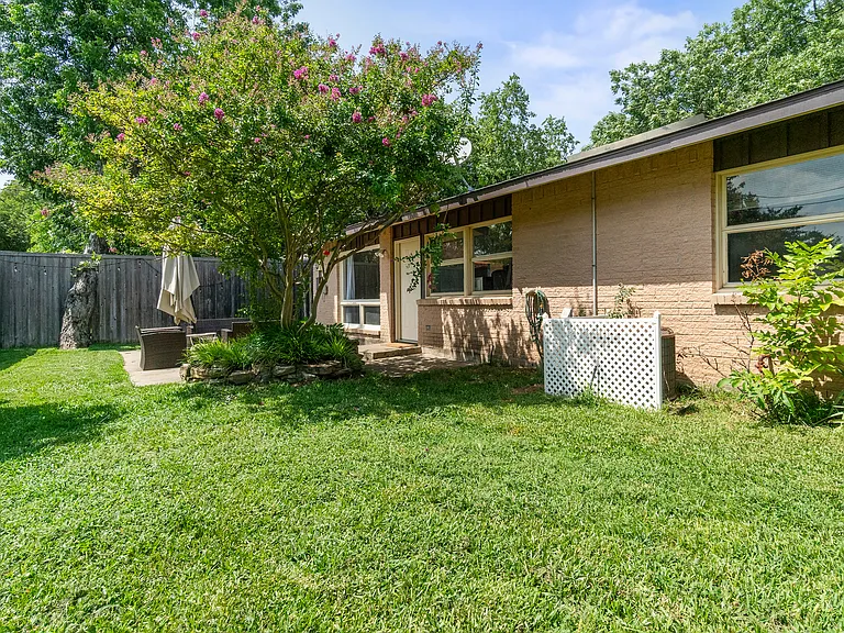 1511 Meadow View Dr — Photo 27