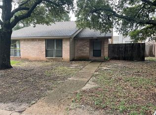 2528 Hickory Dr, College Station, TX 77840