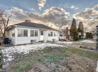 6225 Blue Bird Ave, Harrisburg, PA 17112