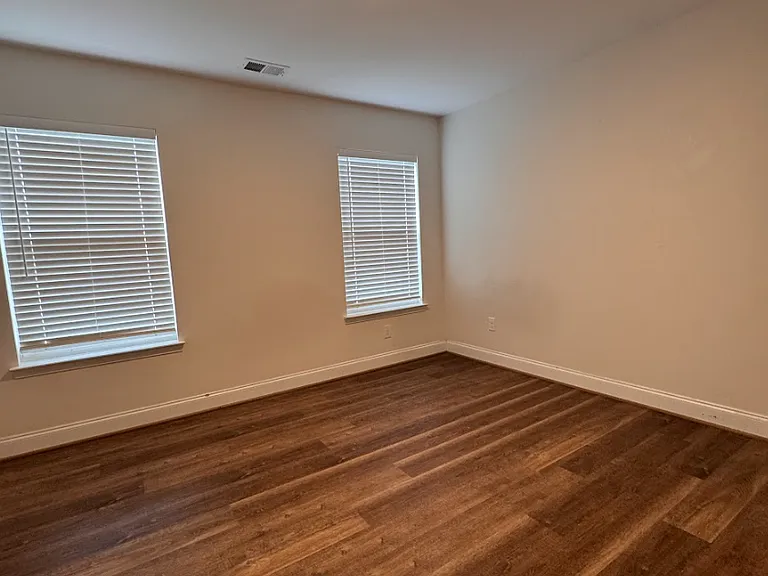 407 Albus Dr — Photo 11
