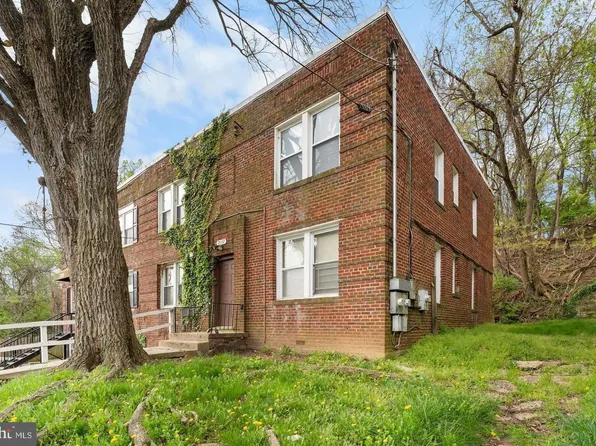 2802 Pomeroy Rd SE, Washington, DC 20020