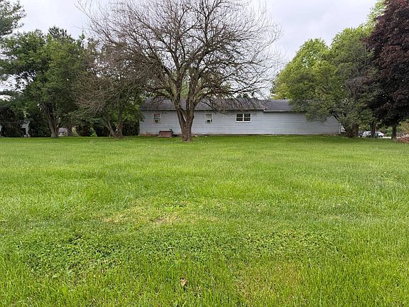 4th image of 548 Wacousta Ct