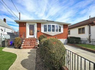 27 Fairfax St, Valley Stream, NY 11580