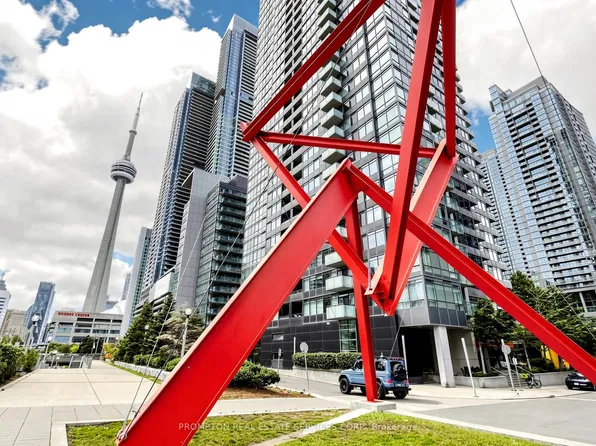 4K Spadina Ave #1006, Toronto, ON M5V 3Z9