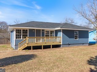 1325 Patterson Dr, Gainesville, GA 30501