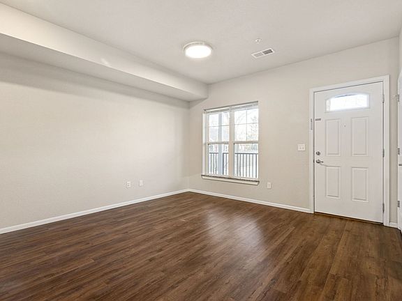5th image of 625 Peterson St APT D