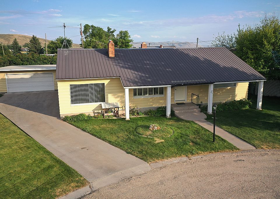 1st image of 312 Circle Dr