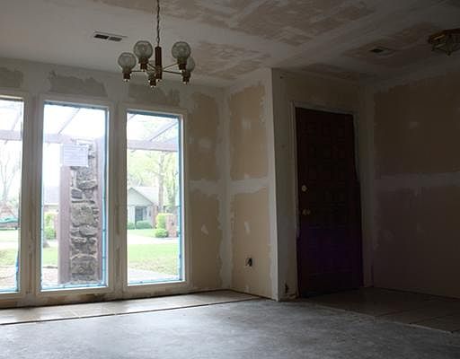 3rd image of 2809 Highland Dr