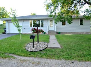 306 E 8 1/2 St, Starbuck, MN 56381