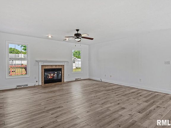 4th image of 6505 Christine Ct