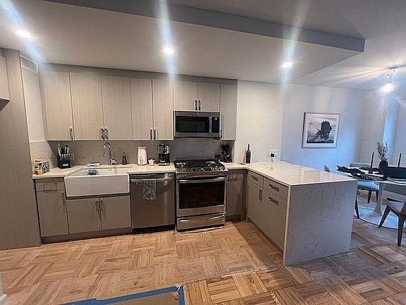 2nd image of 300 E 71st St APT 15P