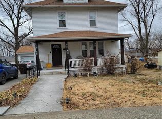 514 N 3rd St, Elsberry, MO 63343