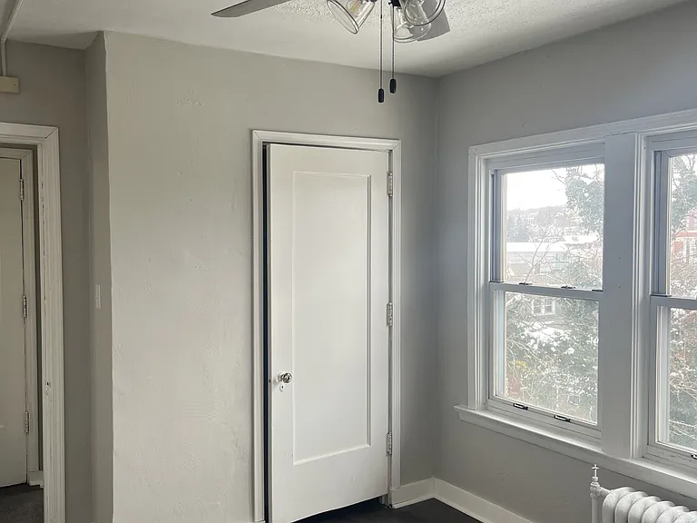 143 Morey Pl #4 — Photo 5