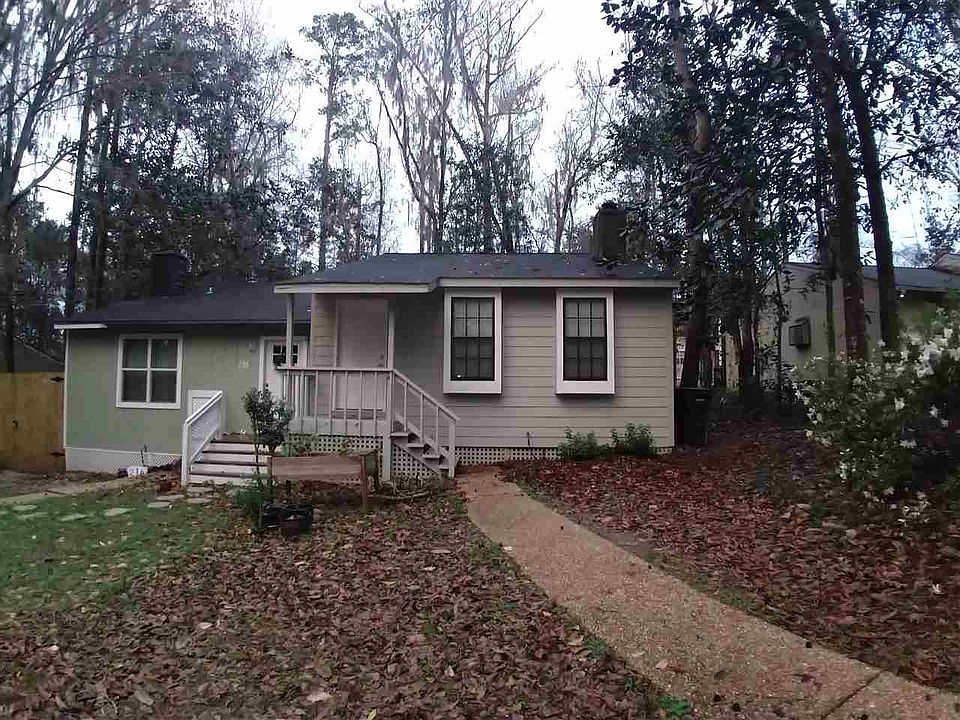 2nd image of 218 Parkbrook Cir