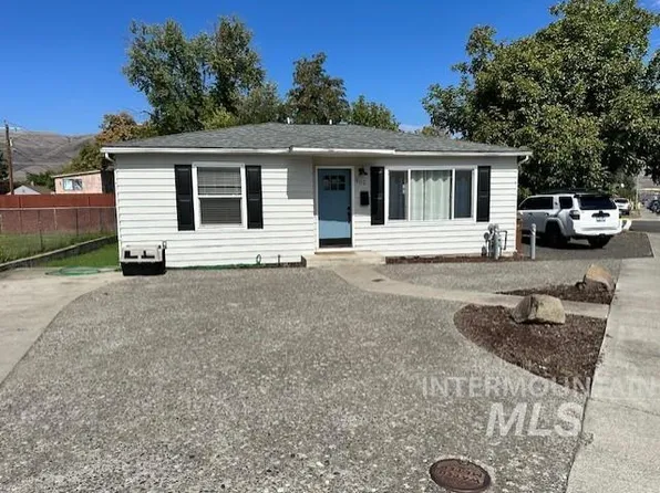 902 Diagonal St, Clarkston, WA 99403