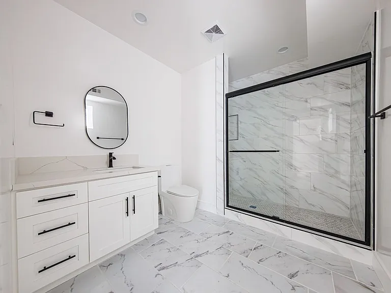 1241 N Sycamore Ave — Photo 21