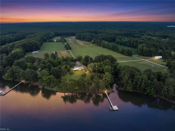 297 Greene Rd, Mathews, VA 23109
