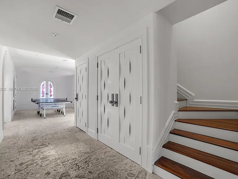 16 Palm Ave — Photo 29