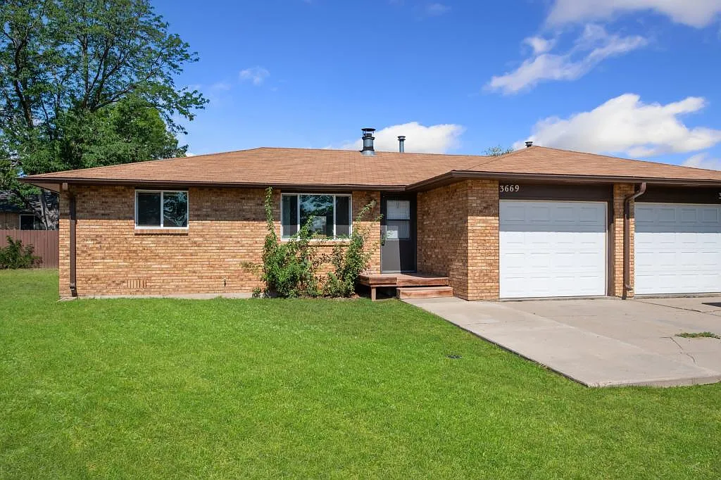 3669 Butternut Dr — Photo 2