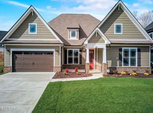 198 Bittersweet Ln, Lenoir City, TN 37771