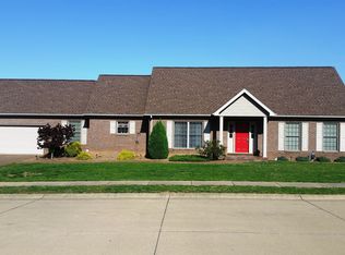 5722 Inverness Dr, Newburgh, IN 47630