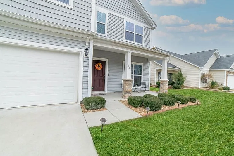 3 bed, 2.0 bath, 1865 sqft, $2,200 — Photo 4