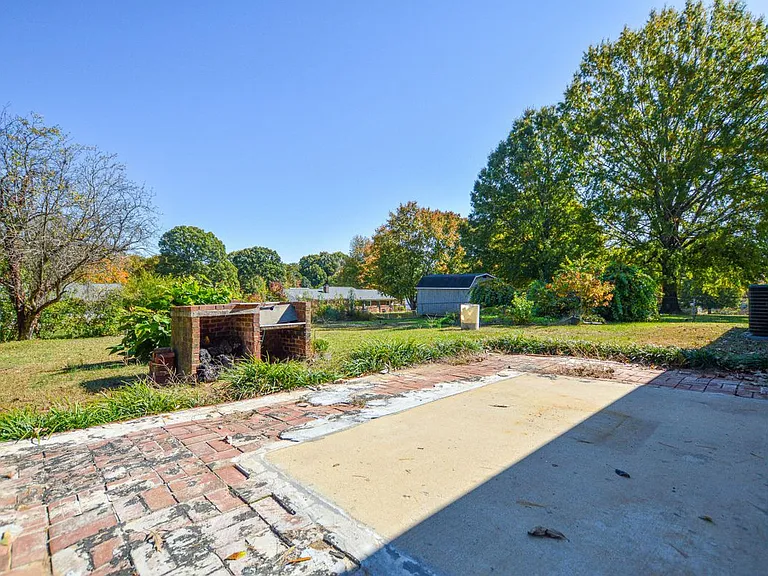5385 Macy Grove Rd — Photo 31