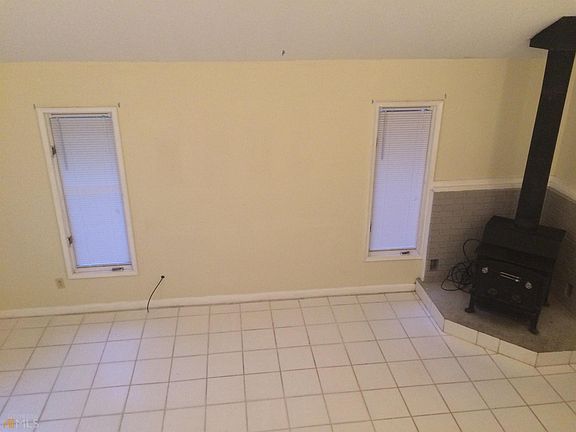5th image of 216 Wildwood Dr