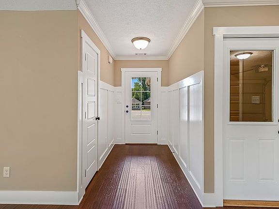3rd image of 73 Woodshire Cv
