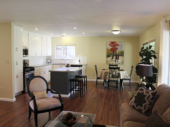 3rd image of 5835 Bell Hill Dr