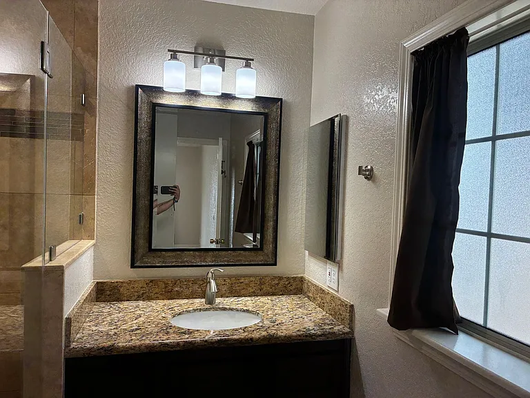 13927 Woodland Dr — Photo 26